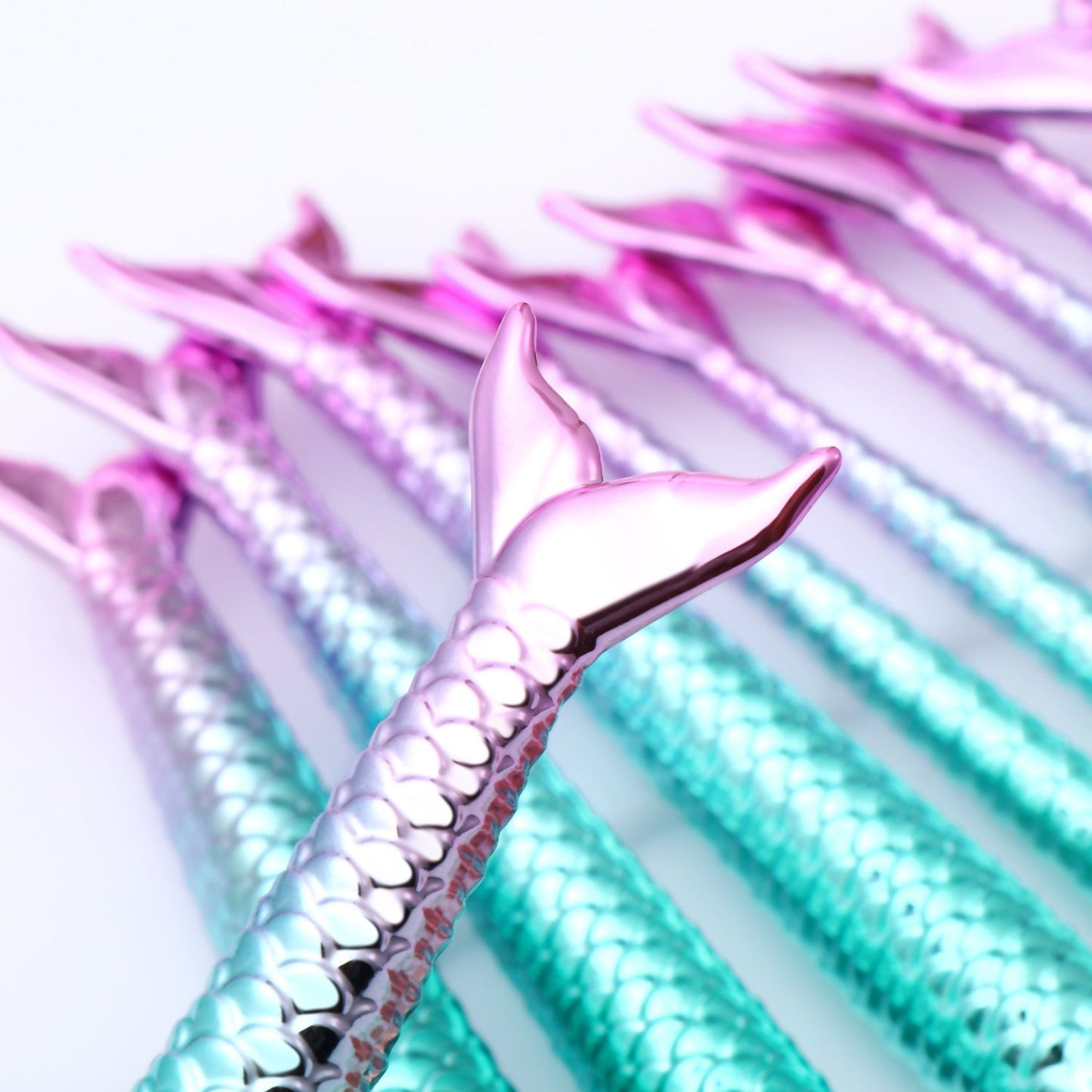 Mermaid Shaped Makeup Brushes - Zambeel