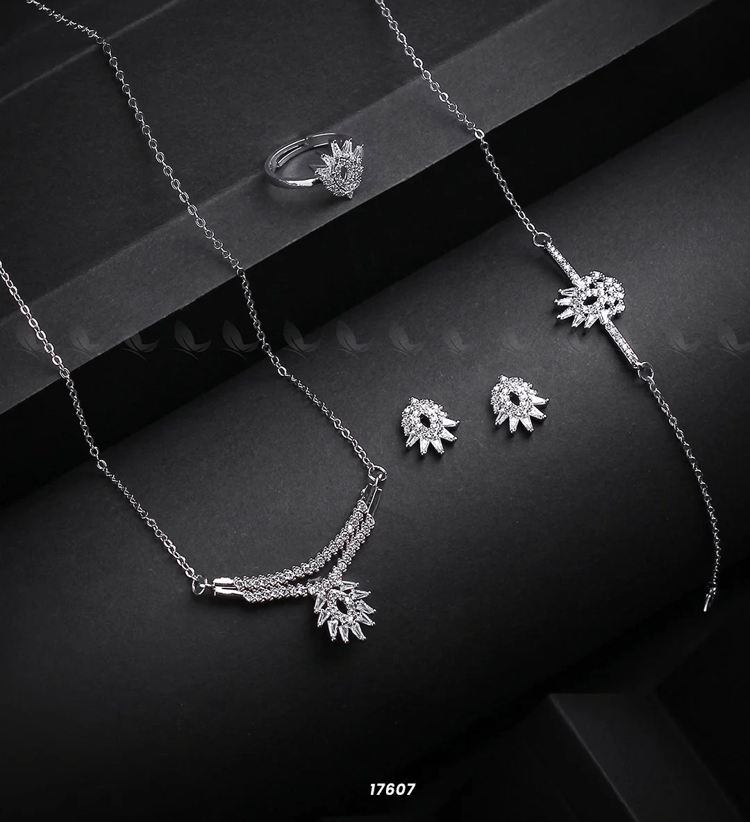 Mirage Necklace Set - Zambeel