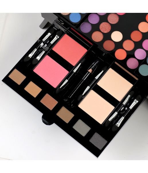 Miss Rose - Blockbuster Makeup Palette © - Zambeel