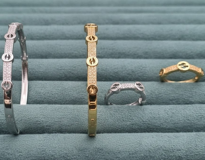 Modern Cross - Bar Zirconia Bangle Set - Zambeel