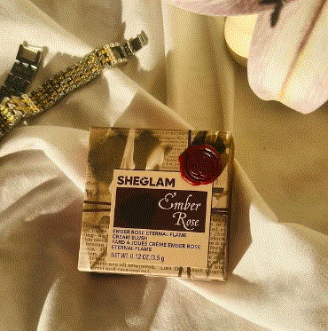 أحمر الخدود الكريمي الوردي