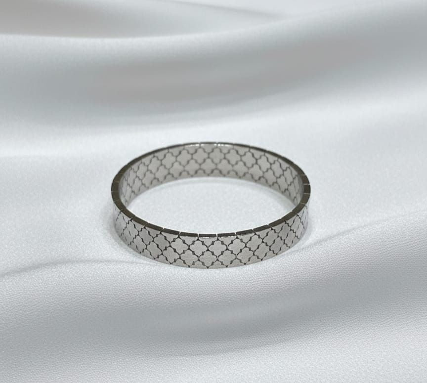 Moroccan Mesh Silver Bangle - Zambeel