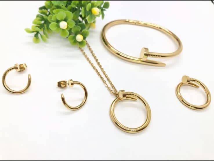 Nail Shape Gold Jewelry Set - Zambeel