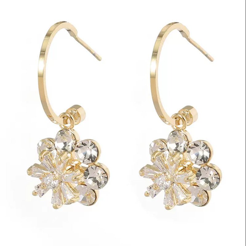 New Flower Short Earrings Sweet Fashion - Zambeel