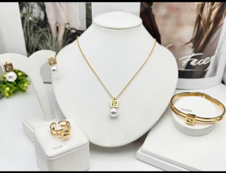 Pearl Drop Square Pendant Jewelry Set - Zambeel