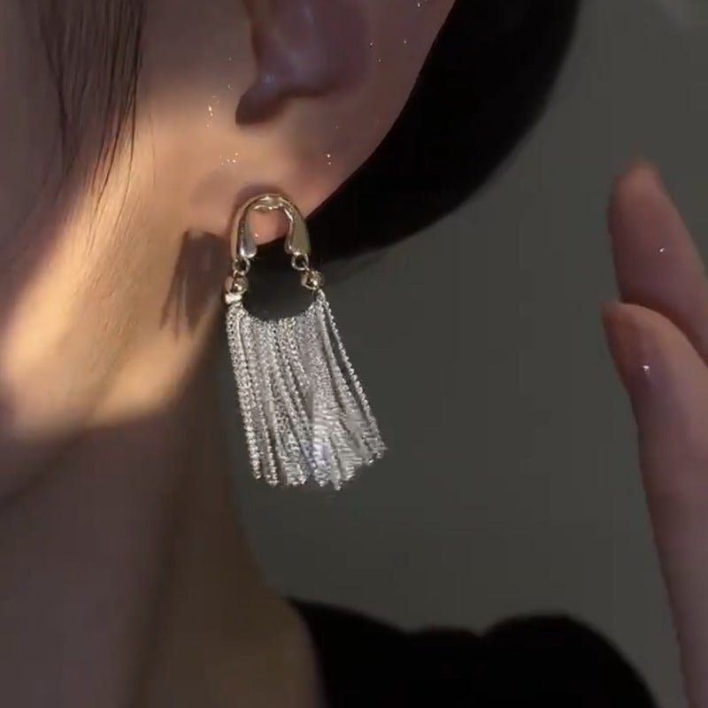 Personalized High - grade Temperament Curved Tassel Earrings - Zambeel