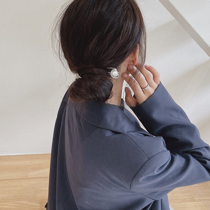 Refined Grace Pearl Metal Hairpin Bun Updo Decoration - Zambeel