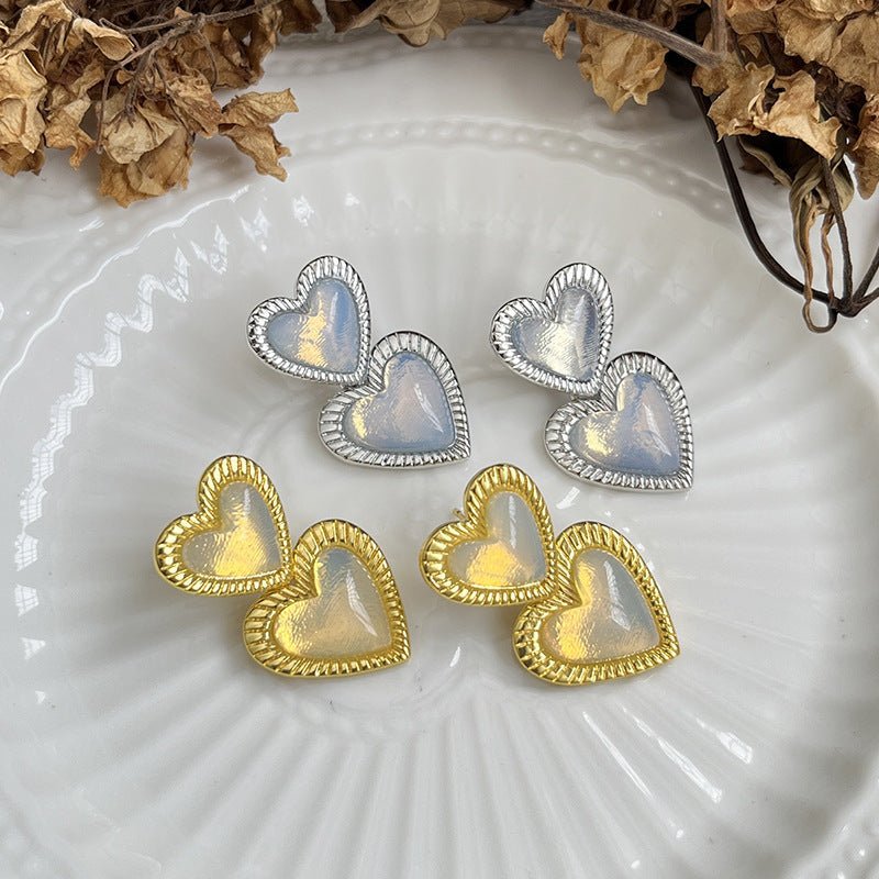 Retro Fashion Double Peach Heart Fritillary Stud Earrings - Zambeel