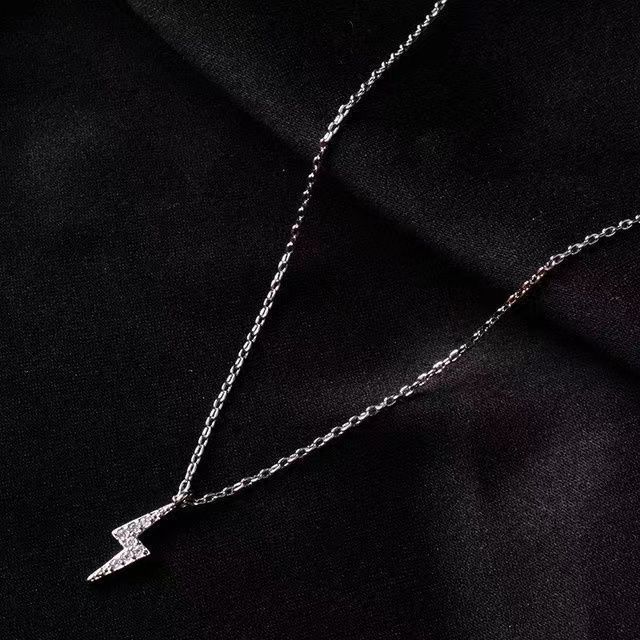 Rhinestone Pendant Japanese And Korean Women's Niche Necklace - Zambeel