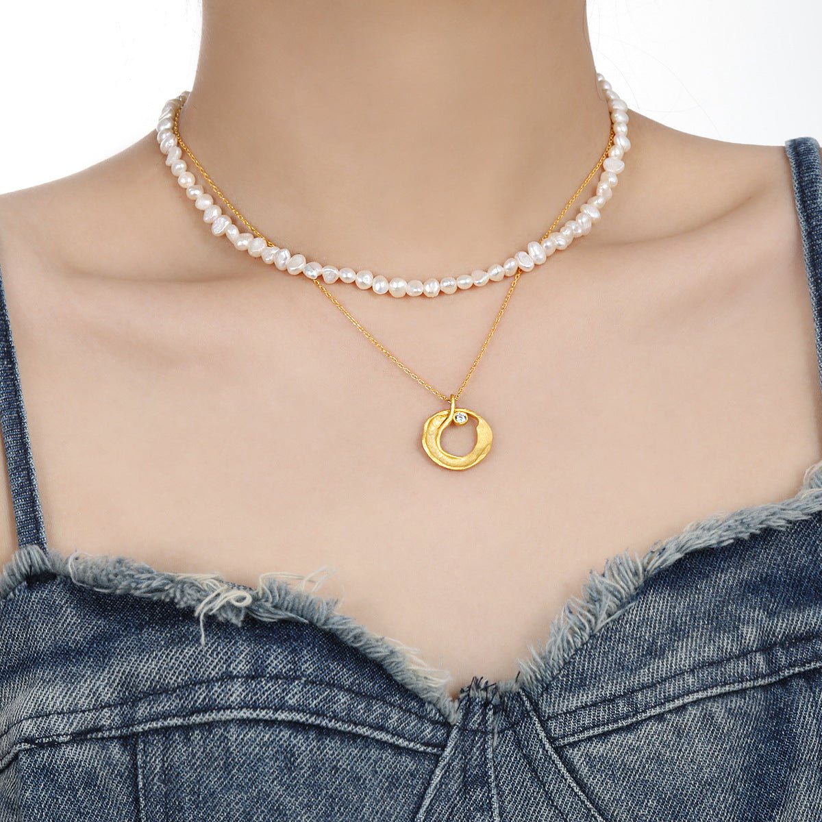 Round Hollow Diamond - studded Necklace Women's Cold Style - Zambeel