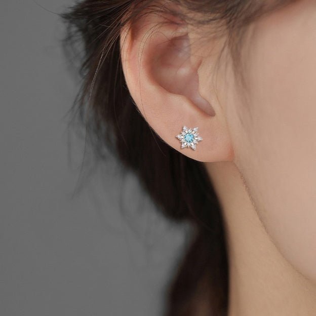 S925 Silver Female Simple Temperamental And Personalized Rhinestone Earrings - Zambeel