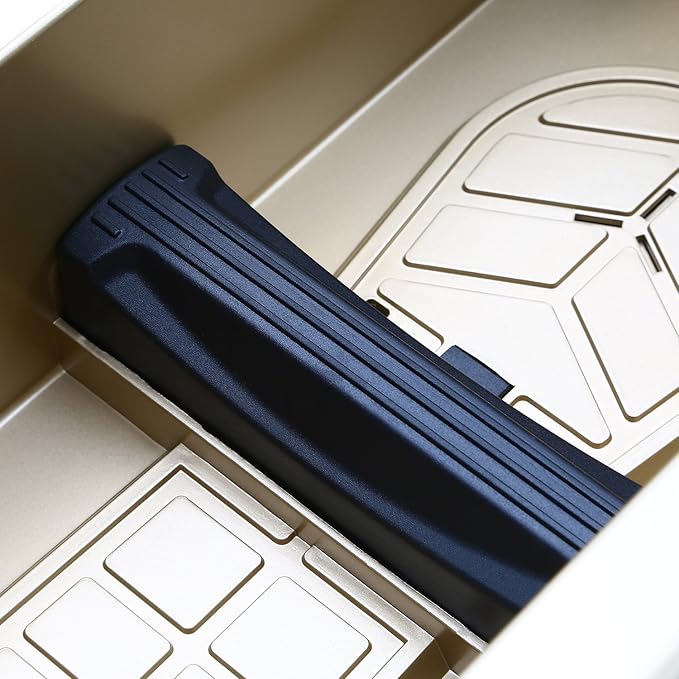 Shoe Cover Dispenser © - Zambeel