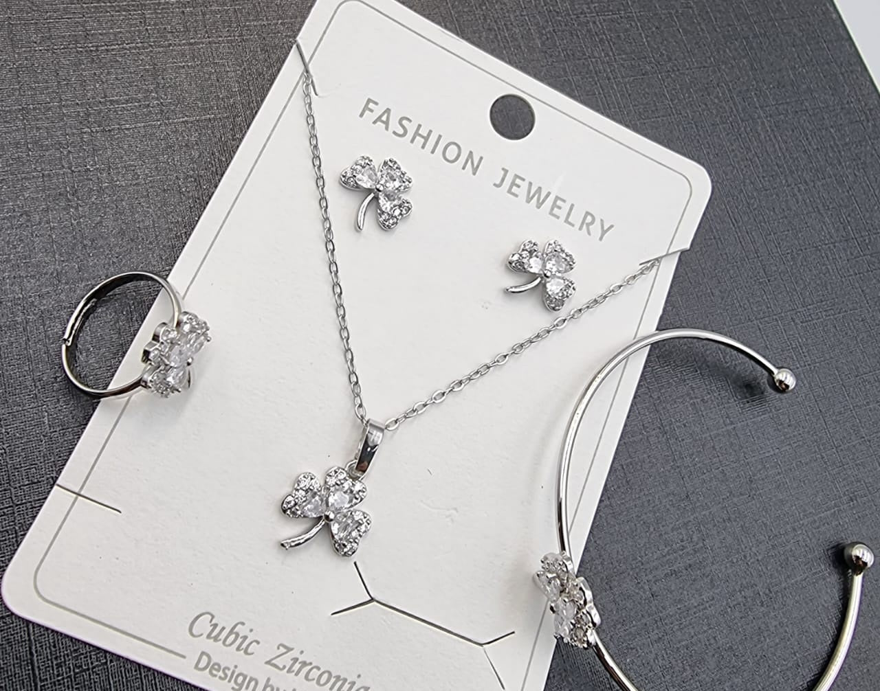 Silver Clover Crystal Jewelry Set - Zambeel