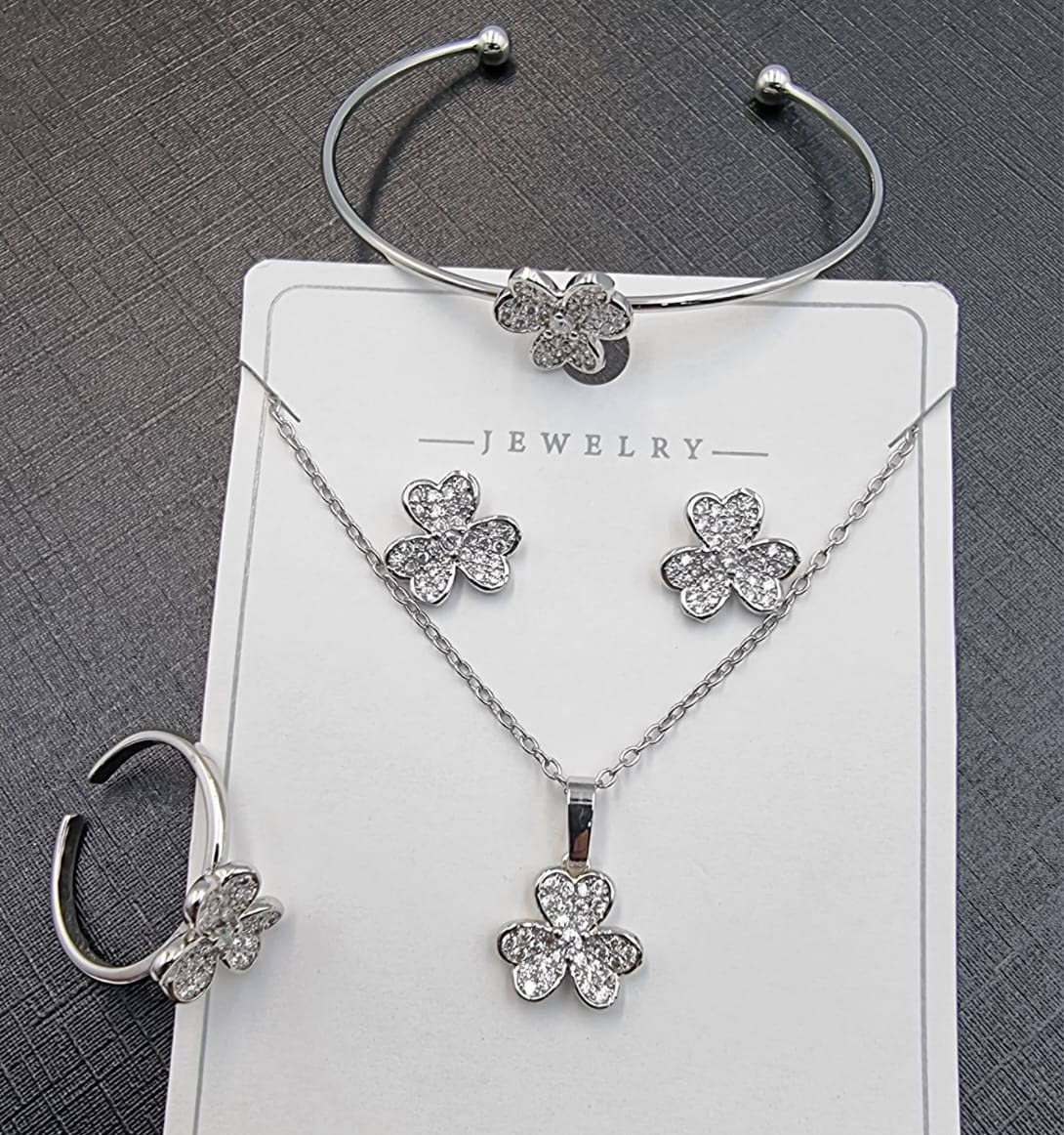Silver Clover Crystal Jewelry Set with Bracelet - Zambeel