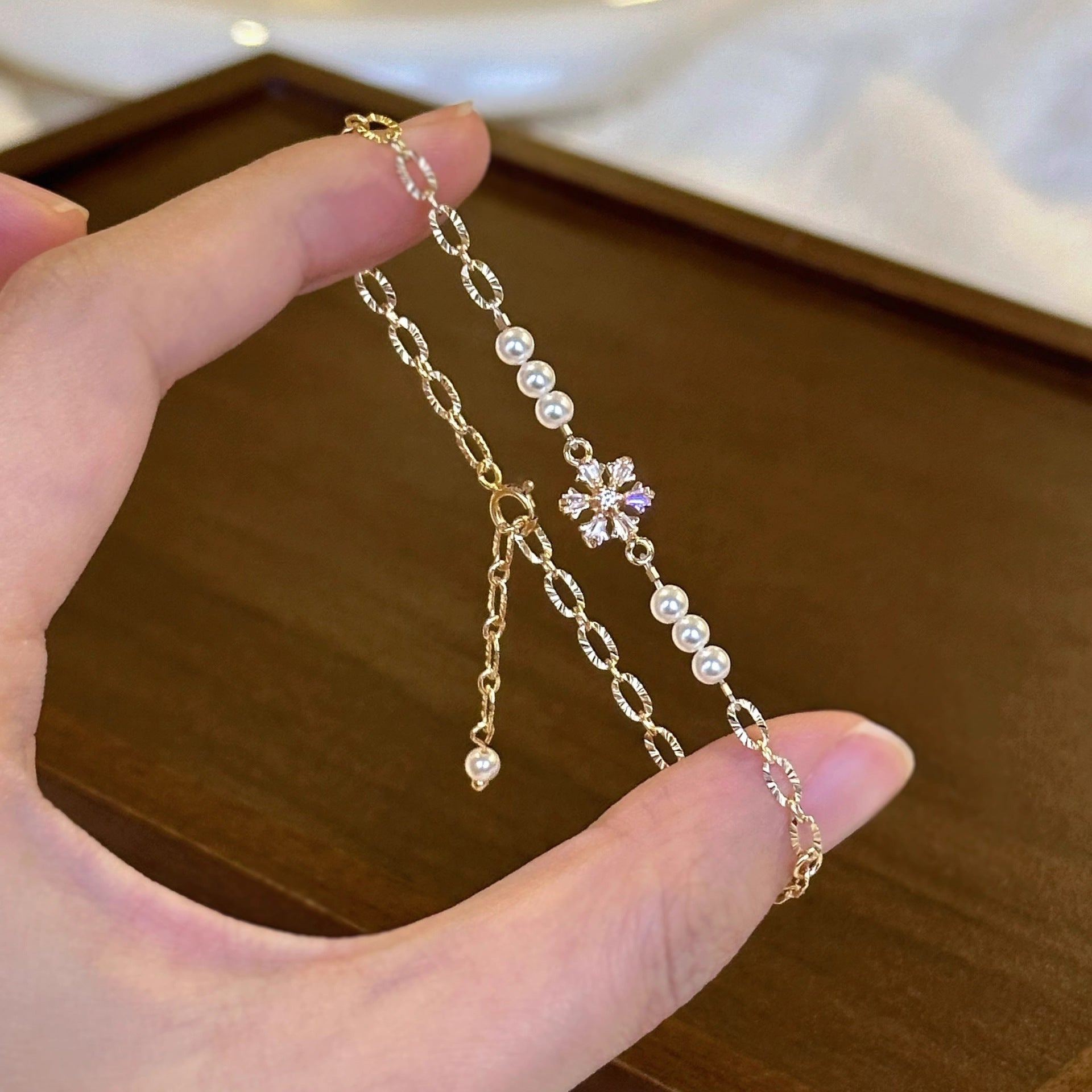 Snowflake Zircon Pearl Bracelet Female Niche Beaded - Zambeel