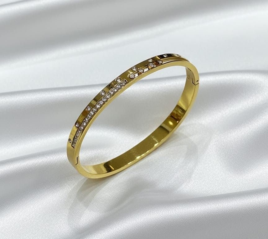 Sparkle Streak Elegant Bangle - Zambeel