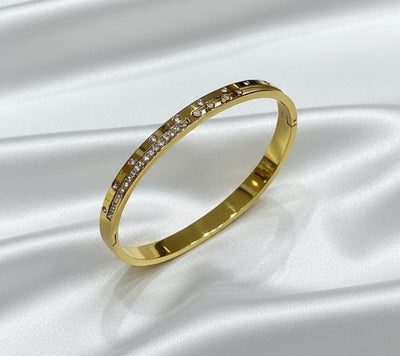 Sparkle Streak Elegant Bangle - Zambeel