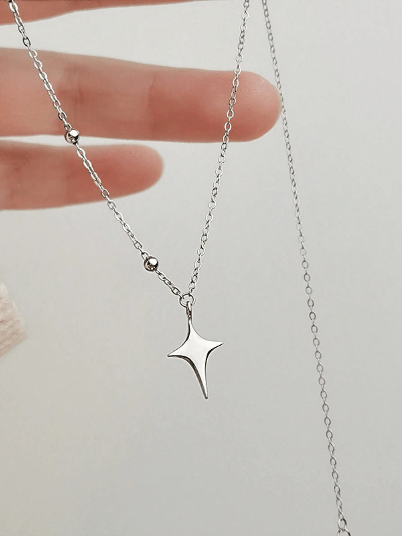 Splicing Asymmetry Niche Design Simple Necklace - Zambeel