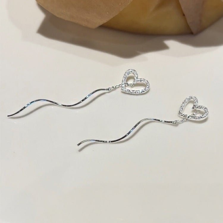 Sterling Silver Hollow Heart Wavy Ear Threads Female Niche Design - Zambeel