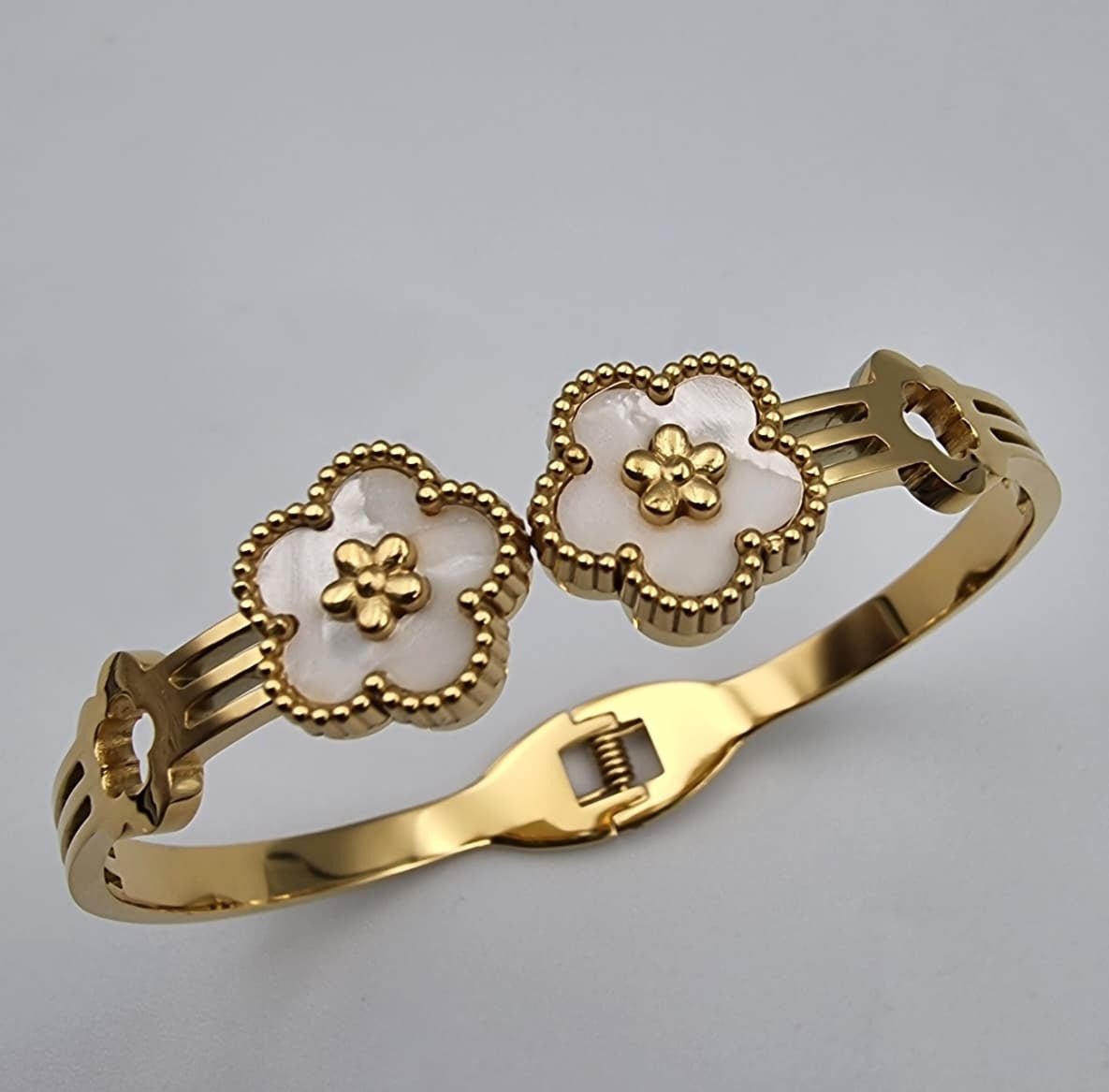 Twin Floral Charm Bangle - Zambeel